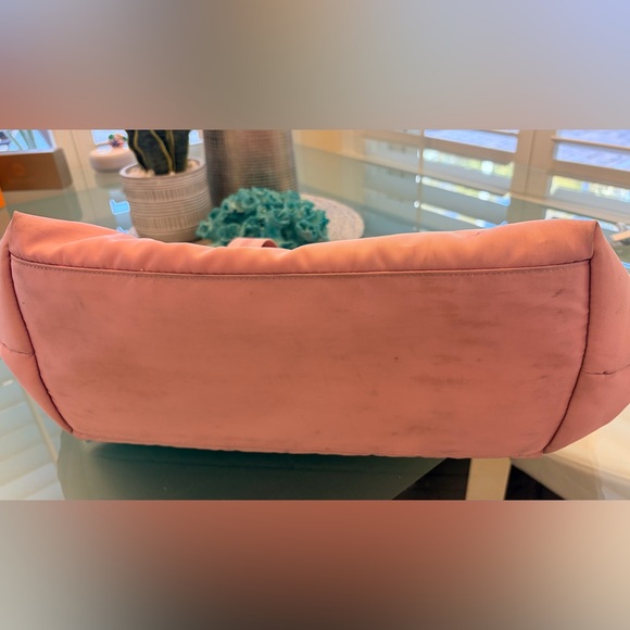 Victoria’s Secret Pink Quilted Tote Travel Weekender Gym Logo Duffel Bag - Picture 10 of 17